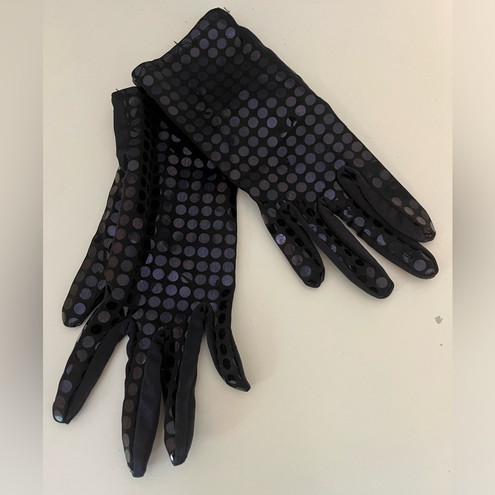 Black ladies stretch gloves